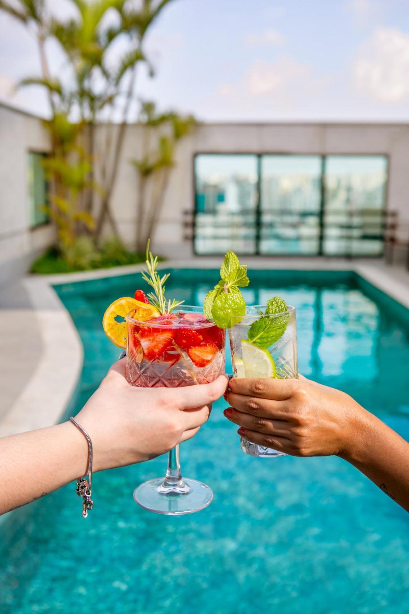 Melia Jardim Europa Hotel São Paulo Eksteriør billede The Pool Bar