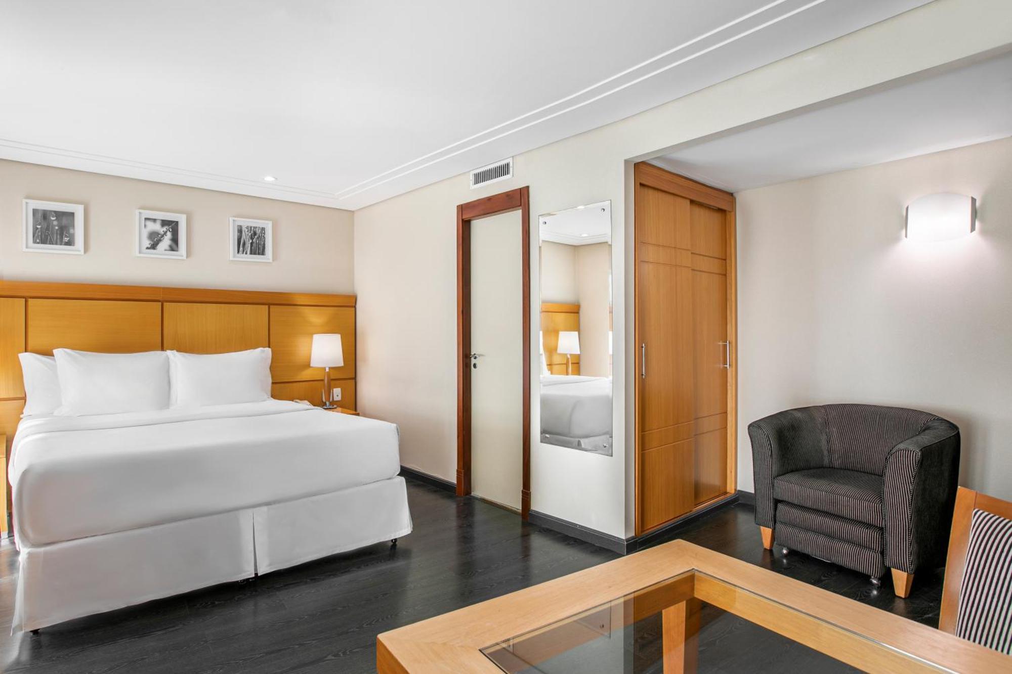 Melia Jardim Europa Hotel São Paulo Eksteriør billede A room at the hotel