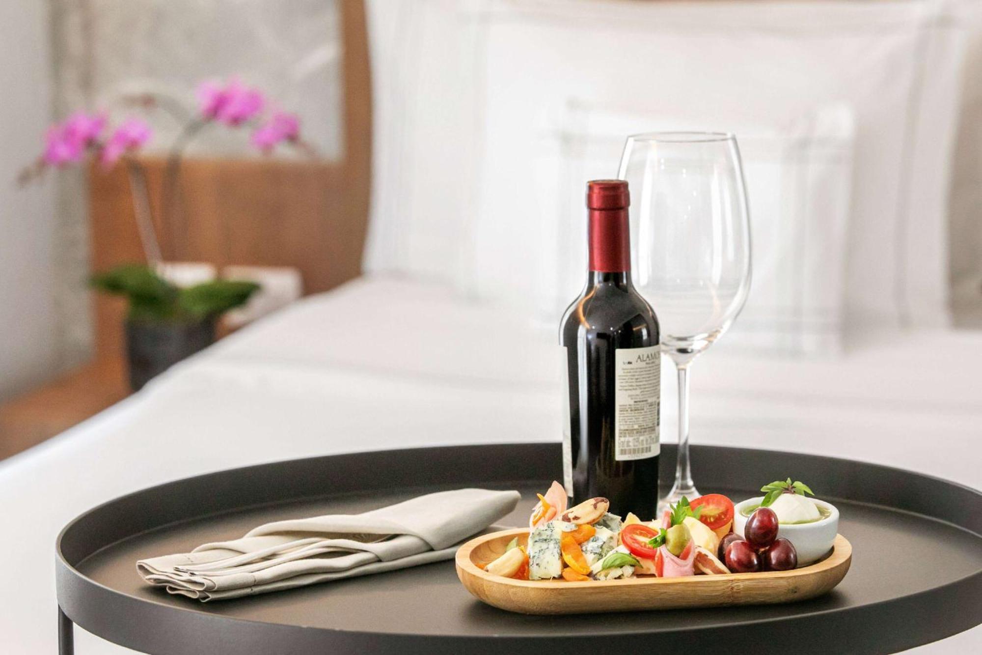 Melia Jardim Europa Hotel São Paulo Eksteriør billede Room service