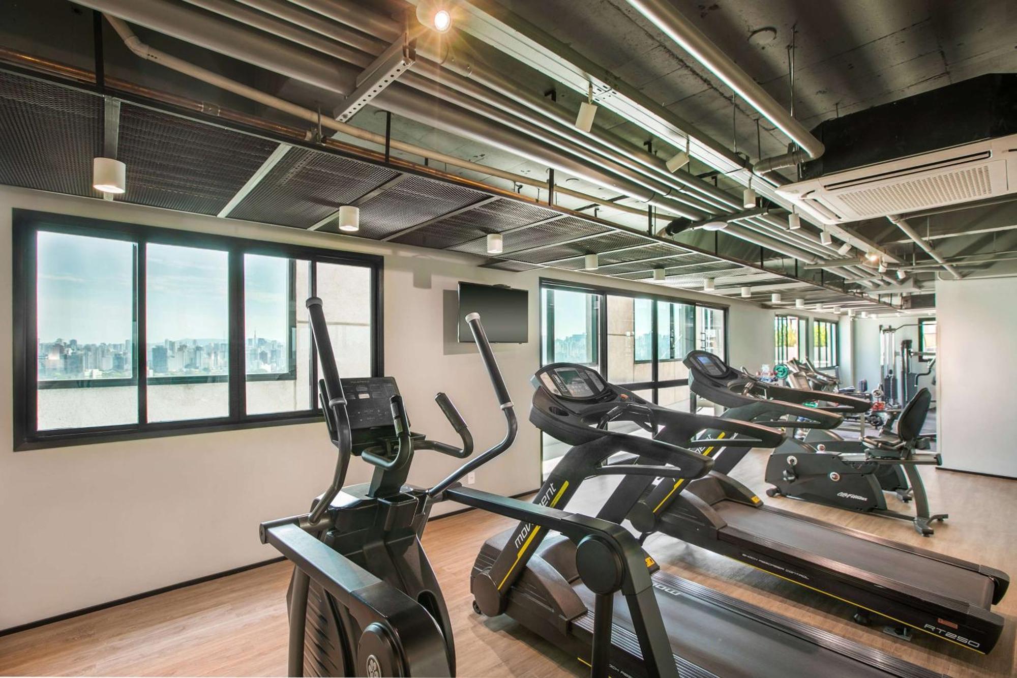 Melia Jardim Europa Hotel São Paulo Eksteriør billede The gym at the 1000m² sports and wellness centre